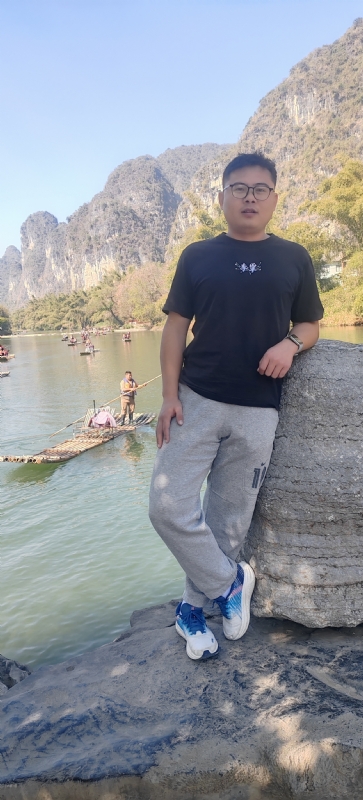 受过伤的狼的第三张照片--广西基督教相亲网